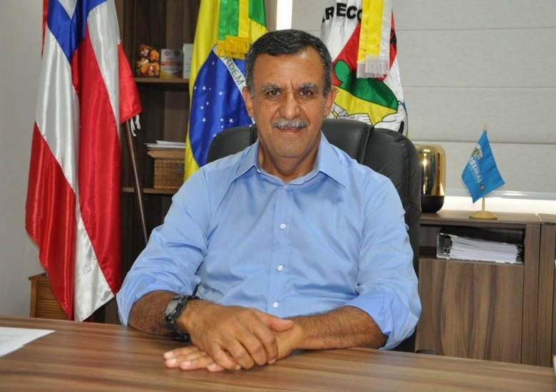 “Quem manda é Zito Barbosa”, por Fernando Machado